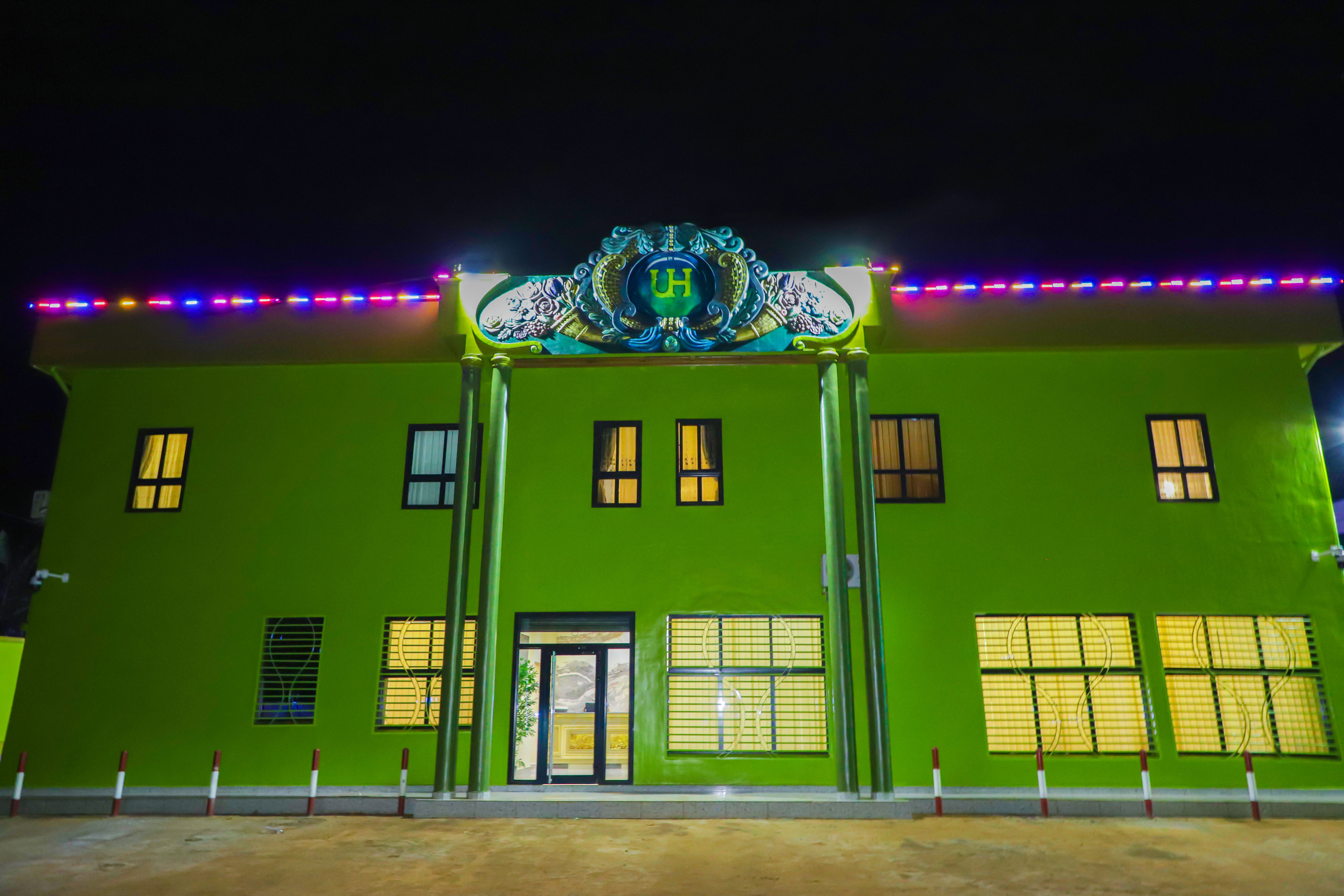 Hotel 4